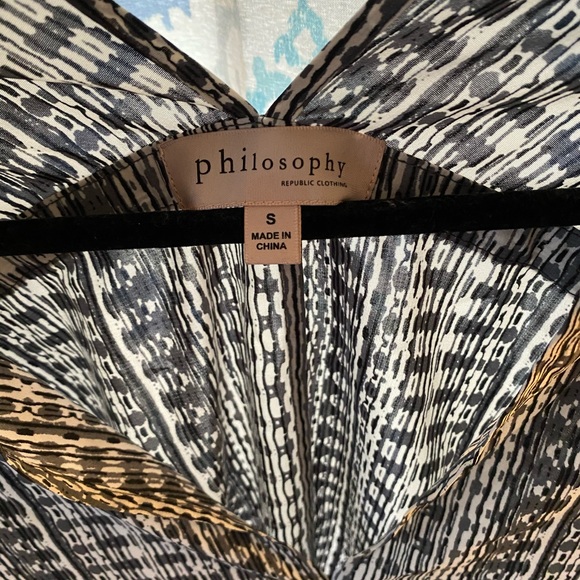 Philosophy | Flowy Top - Picture 3 of 5
